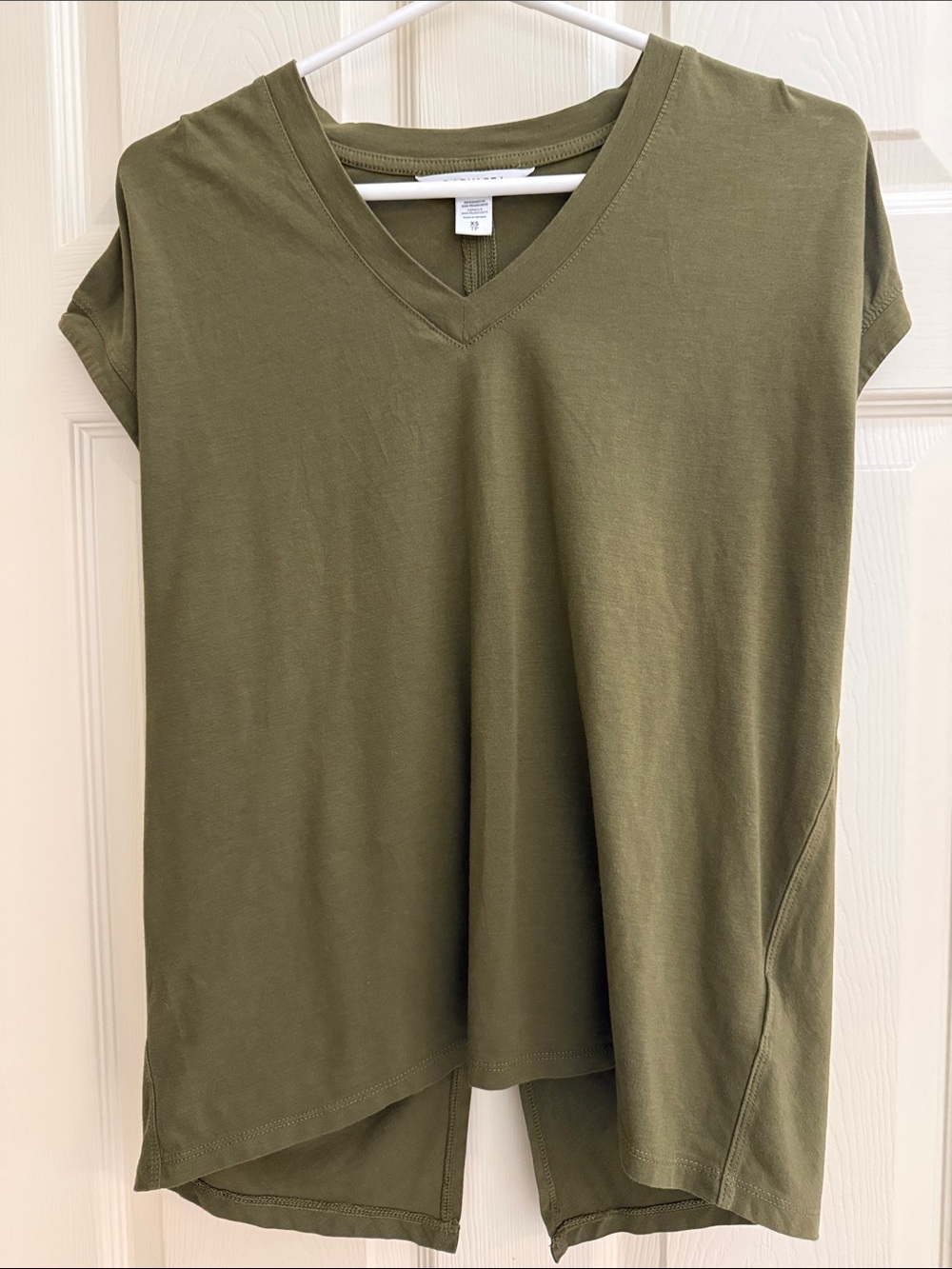 Athleta Olive V-Neck Twist-Back Short Sleeve Top XS